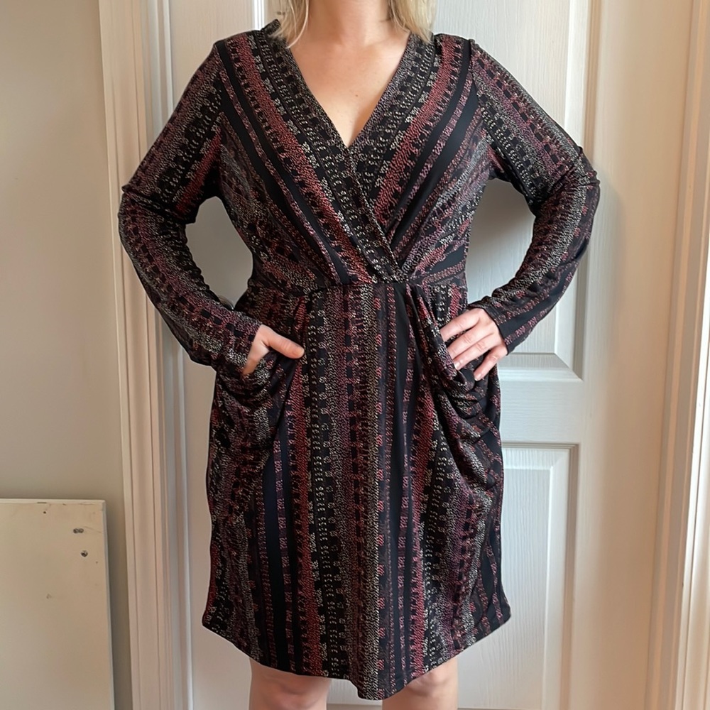 BCBGeneration midi patterned dress with pockets